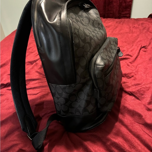 Coach Charter Backpack In Signature Canvas - Picture 2 of 8